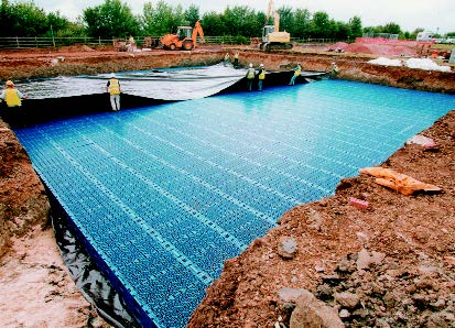 Membrane around an infilration tank.